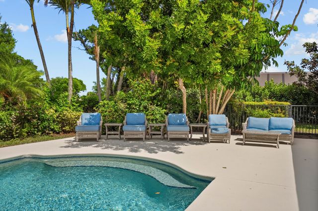 5311 SE Burning Tree Circle, Stuart, FL 34997