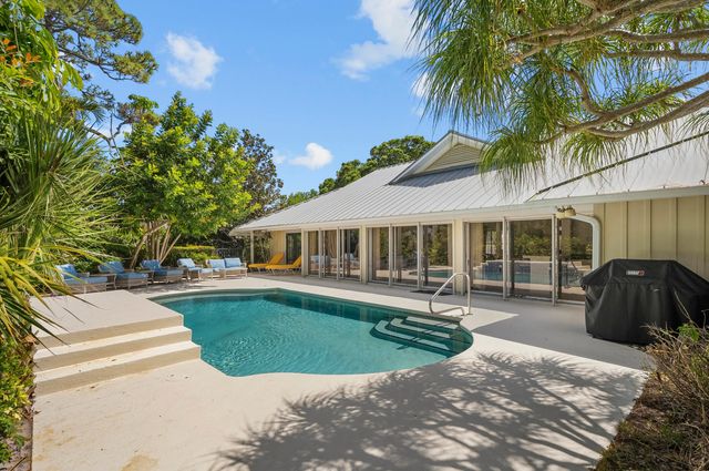 5311 SE Burning Tree Circle, Stuart, FL 34997