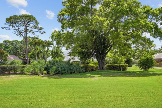 5311 SE Burning Tree Circle, Stuart, FL 34997