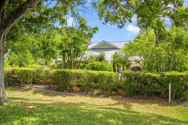 5311 SE Burning Tree Circle, Stuart, FL 34997