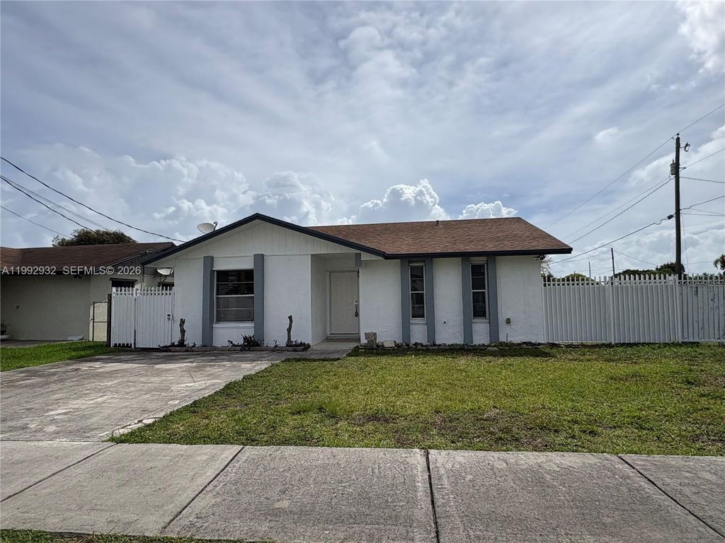 17995 SW 105th Ave, Miami, FL 33157