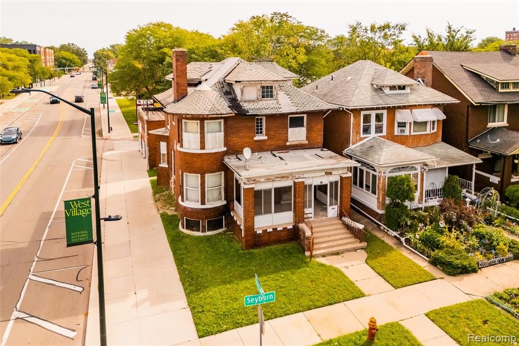 7810 Kercheval Street, Detroit, MI 48214