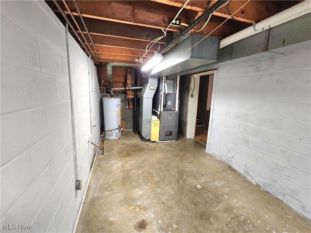 2908 Bowmen Lane, Parma, OH 44134