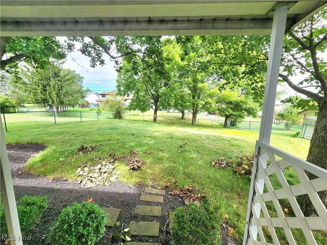 2908 Bowmen Lane, Parma, OH 44134