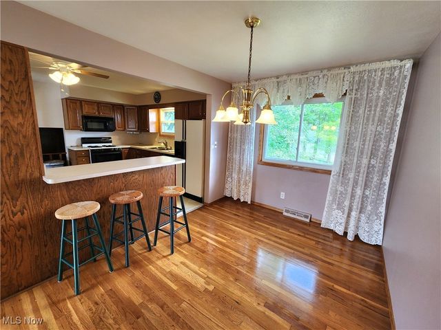 2908 Bowmen Lane, Parma, OH 44134