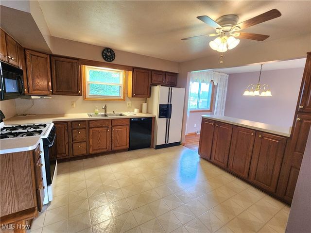 2908 Bowmen Lane, Parma, OH 44134