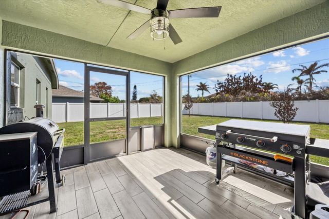 621 SE Prineville Street, Port St. Lucie, Port St Lucie, FL 34983