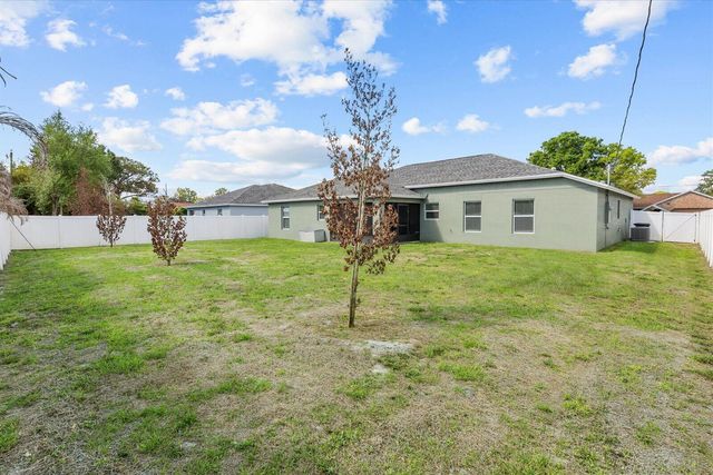 621 SE Prineville Street, Port St. Lucie, Port St Lucie, FL 34983