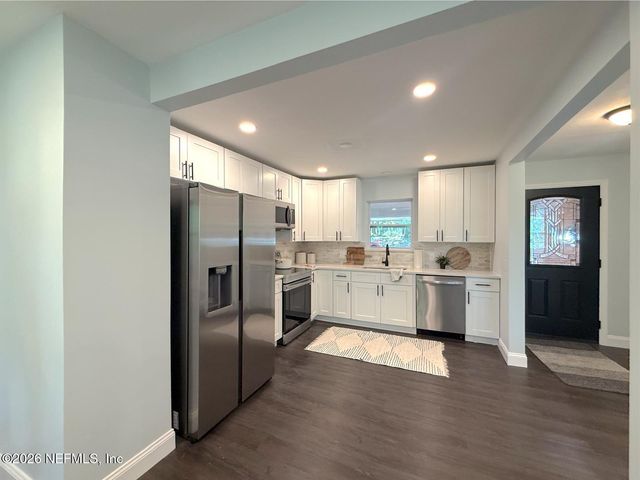 10135 LAKE VIEW Road W, Jacksonville, FL 32225
