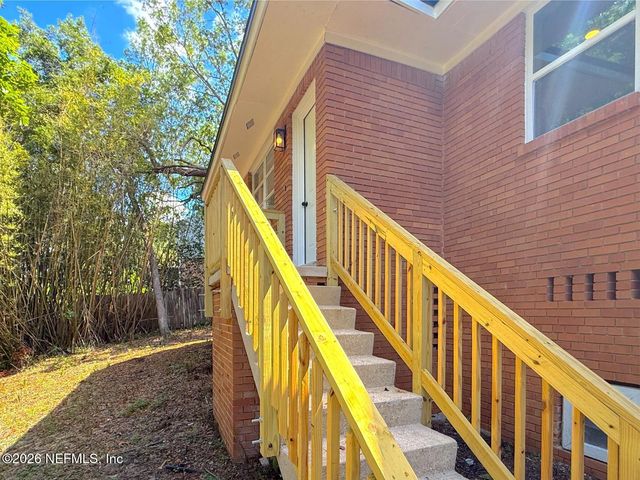 10135 LAKE VIEW Road W, Jacksonville, FL 32225
