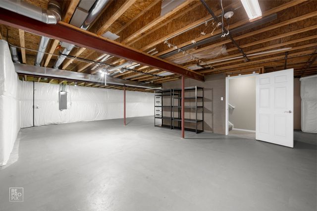 1870 Hampshire Drive, Hoffman Estates, IL 60192