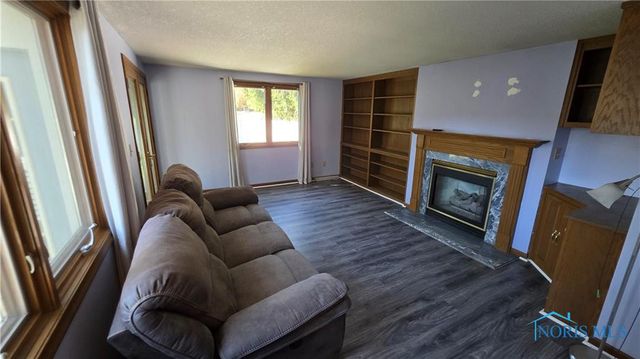 420 Clover Lane, Wauseon, OH 43567