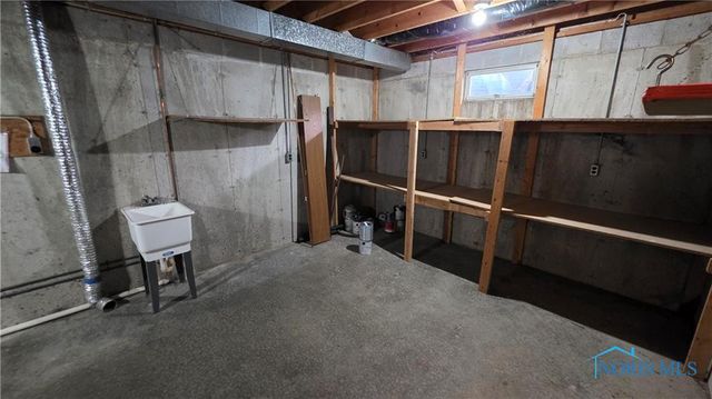 420 Clover Lane, Wauseon, OH 43567