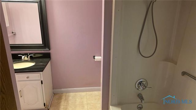 420 Clover Lane, Wauseon, OH 43567