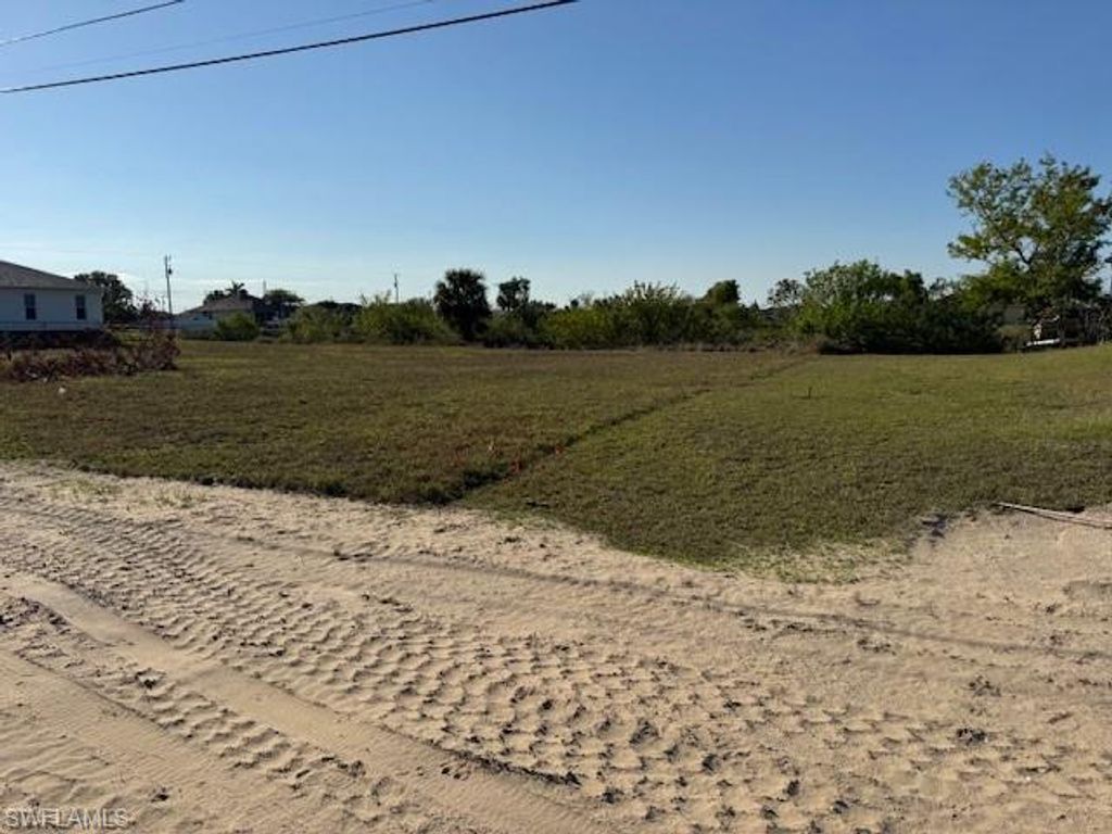 522 NE 15th TER, CAPE CORAL, FL 33909 — exterior