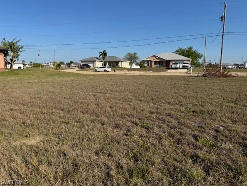 522 NE 15th TER, CAPE CORAL, FL 33909 — photo 4