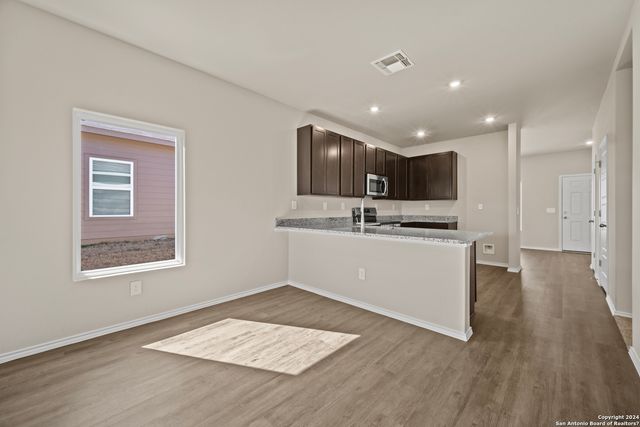 729 Canyon View, Seguin, TX 78155