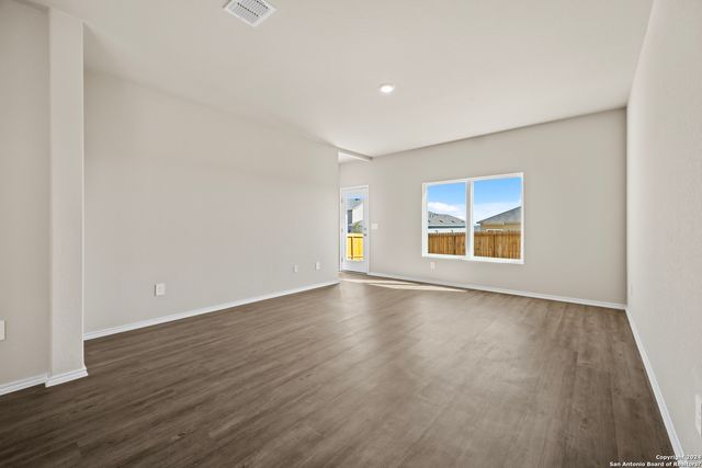 729 Canyon View, Seguin, TX 78155