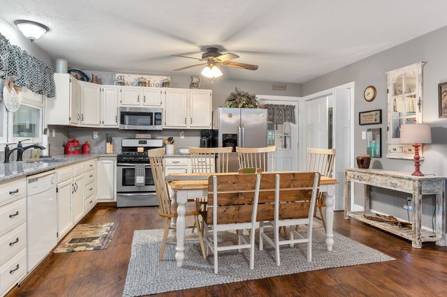 1294 Long Mountain Rd, Mcminnville, TN 37110
