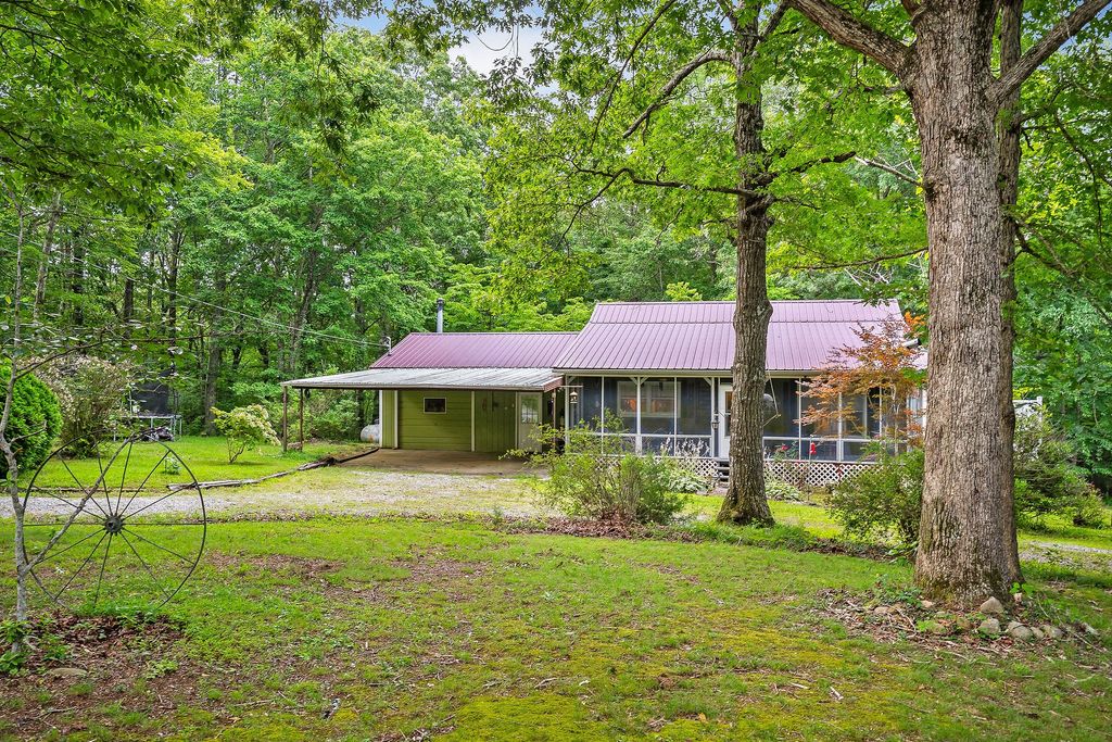 1294 Long Mountain Rd, Mcminnville, TN 37110