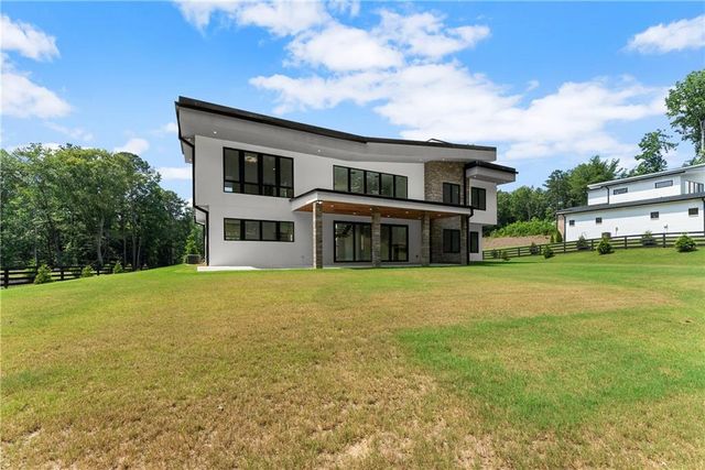 1678 Thomas Drive, Hoschton, GA 30548