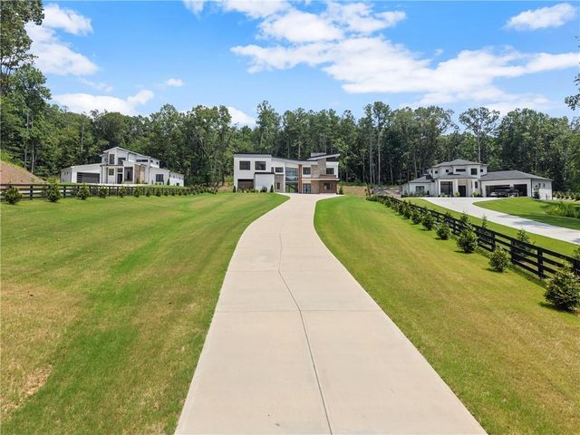 1678 Thomas Drive, Hoschton, GA 30548