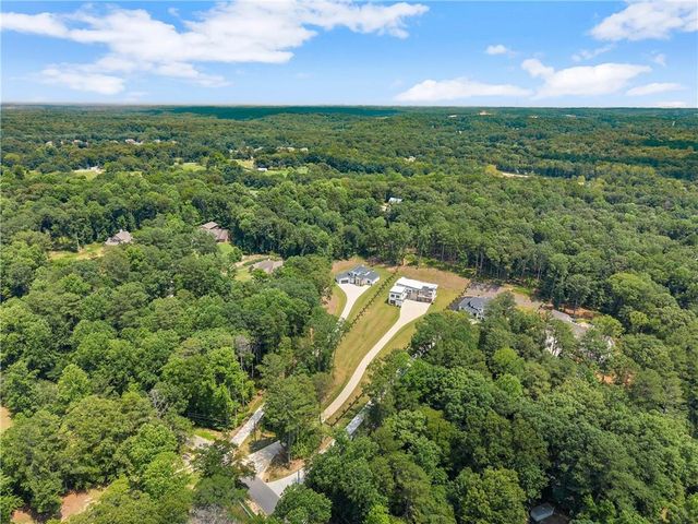 1678 Thomas Drive, Hoschton, GA 30548