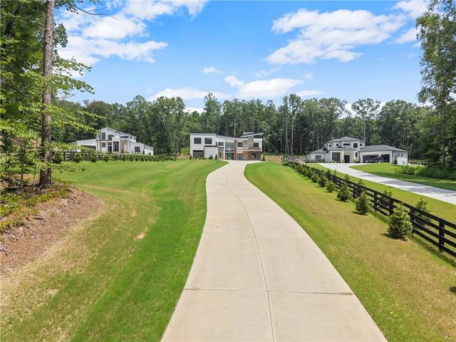 1678 Thomas Drive, Hoschton, GA 30548
