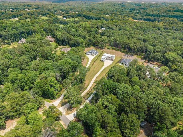 1678 Thomas Drive, Hoschton, GA 30548