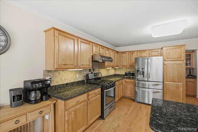 4471 S Castlewood Court, Auburn Hills, MI 48326