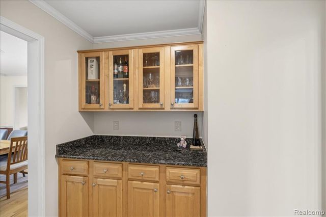 4471 S Castlewood Court, Auburn Hills, MI 48326