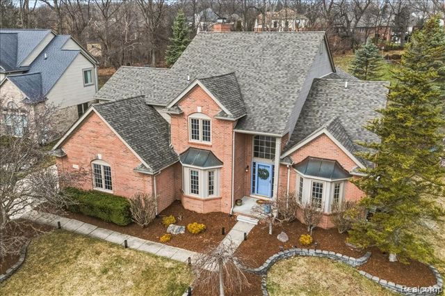 4471 S Castlewood Court, Auburn Hills, MI 48326