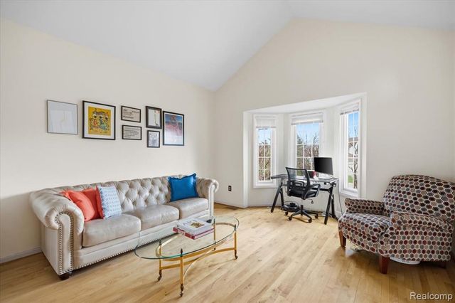 4471 S Castlewood Court, Auburn Hills, MI 48326