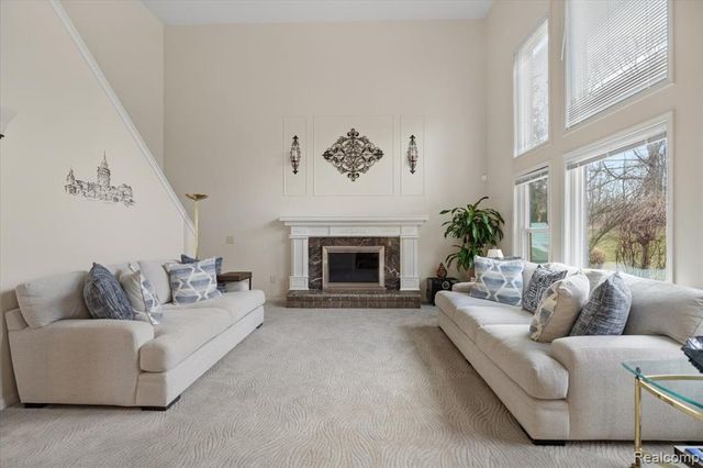 4471 S Castlewood Court, Auburn Hills, MI 48326