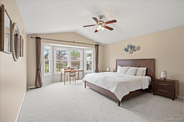 4471 S Castlewood Court, Auburn Hills, MI 48326