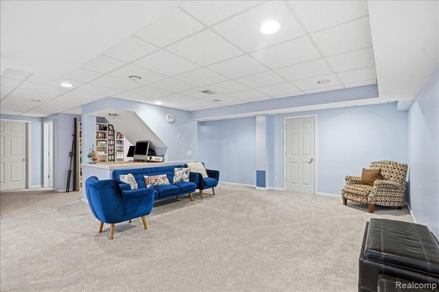 4471 S Castlewood Court, Auburn Hills, MI 48326