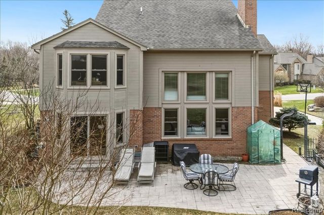 4471 S Castlewood Court, Auburn Hills, MI 48326