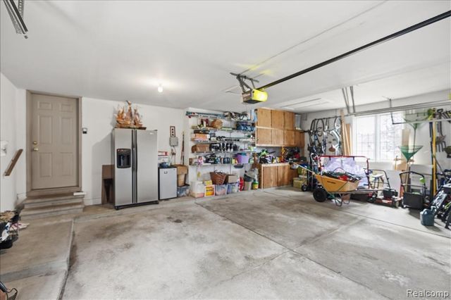 4471 S Castlewood Court, Auburn Hills, MI 48326