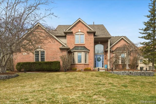 4471 S Castlewood Court, Auburn Hills, MI 48326