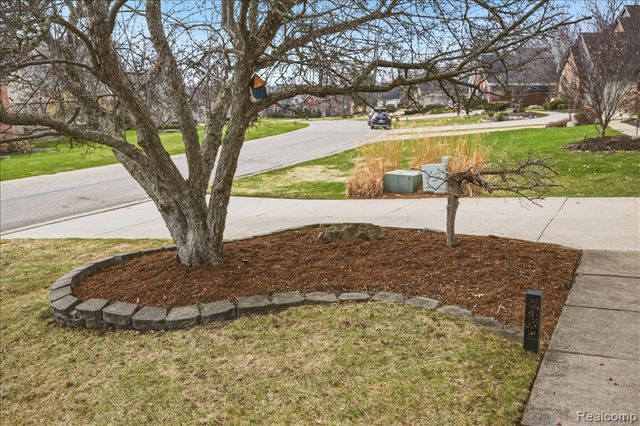 4471 S Castlewood Court, Auburn Hills, MI 48326