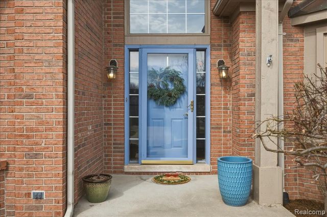 4471 S Castlewood Court, Auburn Hills, MI 48326