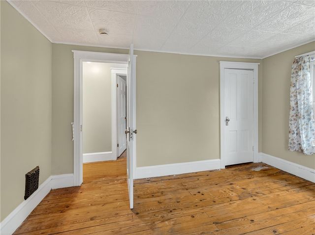 10 Hebron Avenue, Manchester, NY 14548