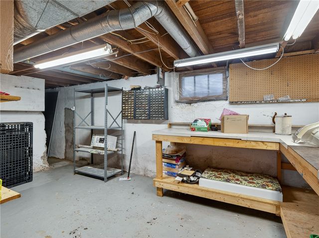 10 Hebron Avenue, Manchester, NY 14548