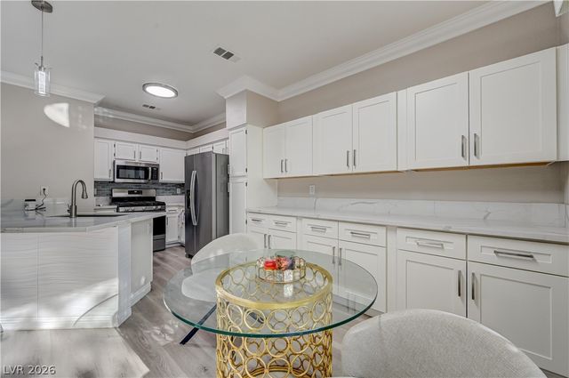 5415 West Harmon Avenue 1029, Las Vegas, NV 89103