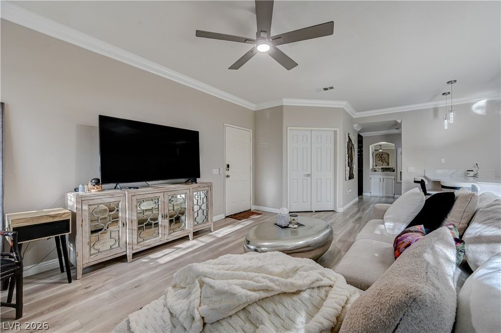 5415 West Harmon Avenue 1029, Las Vegas, NV 89103 — photo 4