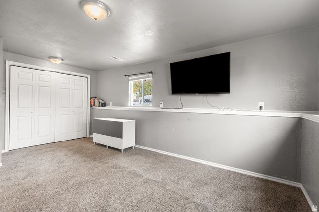 844 N 1000 W, Clinton, UT 84015