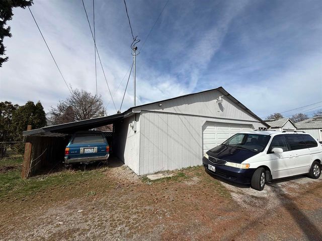 5214 N Belt St, Spokane, WA 99205