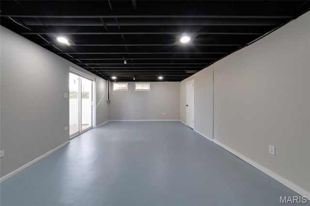 10430 Castle Drive, St Louis, MO 63136