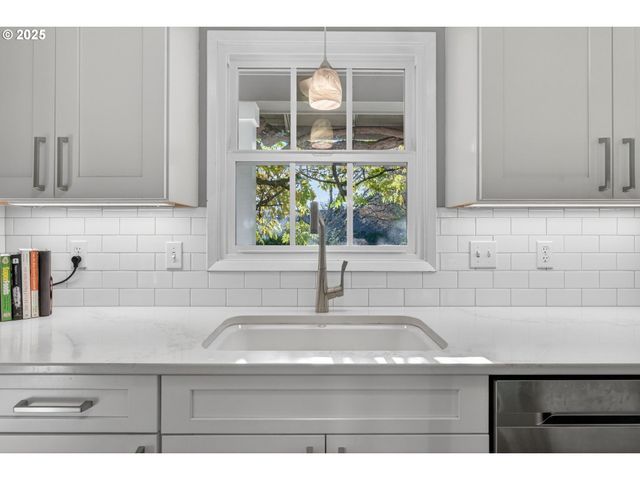 1400 Nw 137TH Ave, Portland, OR 97229