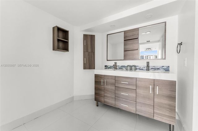 1717 N Bayshore Drive A1650, Miami, FL 33132